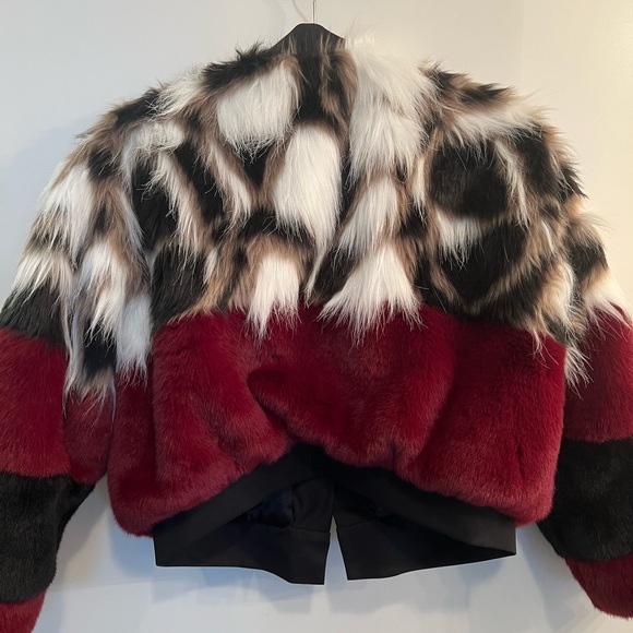 FashionNova - “Be Fur Real Colourblock Jacket” - Picture 2 of 4